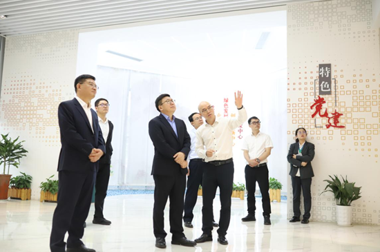 3f033877dacd46058f8e92581783a945