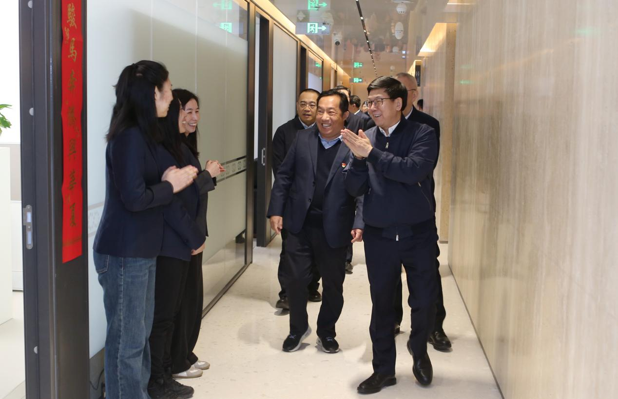 8ea68f57115f4bebb494330a8905b011