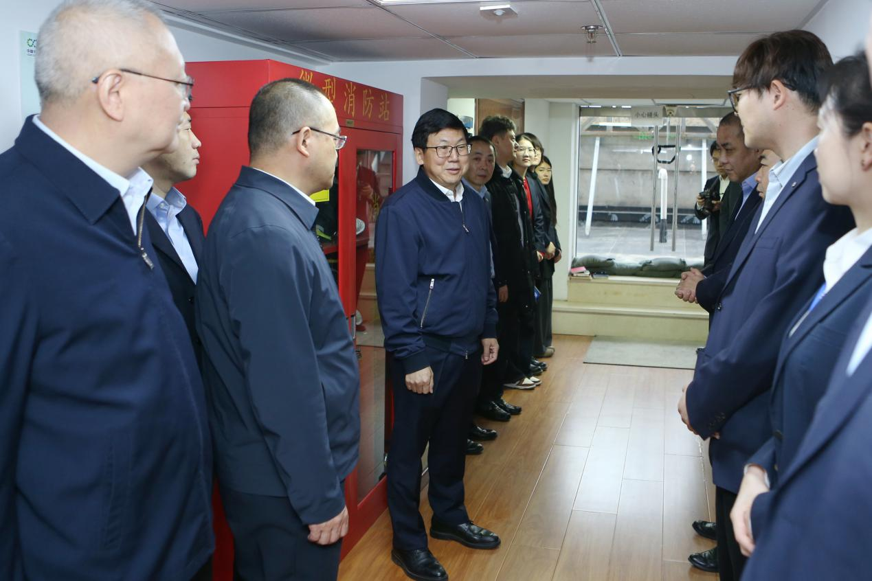 8f9e5789beec4f69a0b0b3d460a8d224