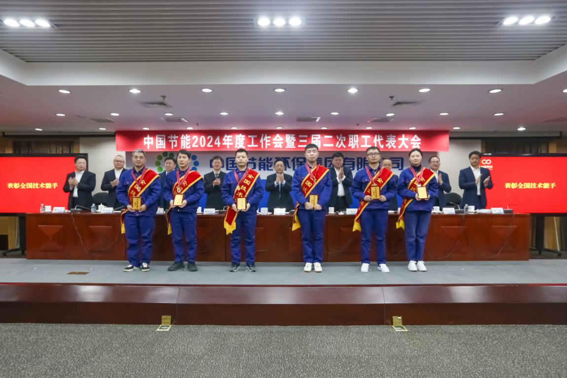 cda345cc42174202b1deebbebf52d548