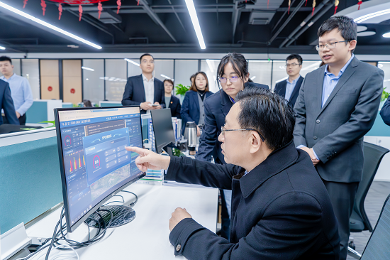 5180ff0c367d4450b1a9057ced866c92